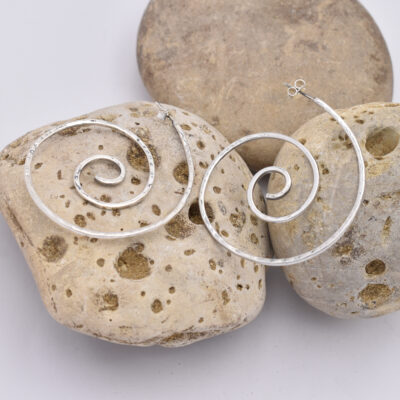 orecchini martellati